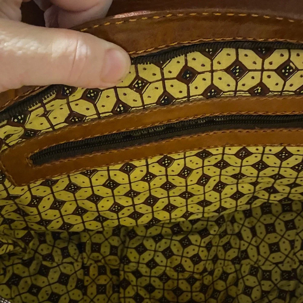 Elegant Brown Woven basket style Leather Shoulder Bag